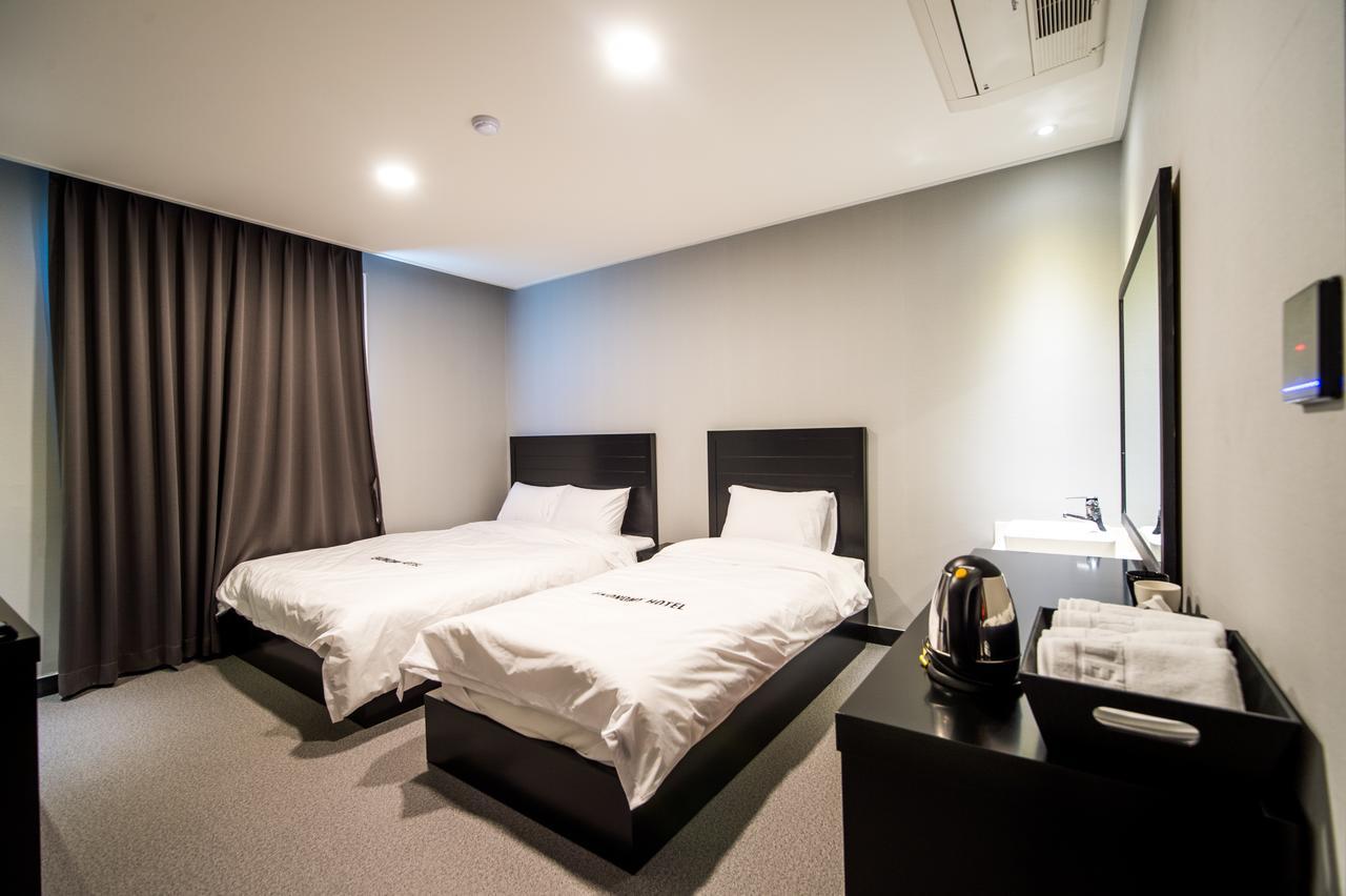 Ekonomy Hotel Jeongseon Esterno foto